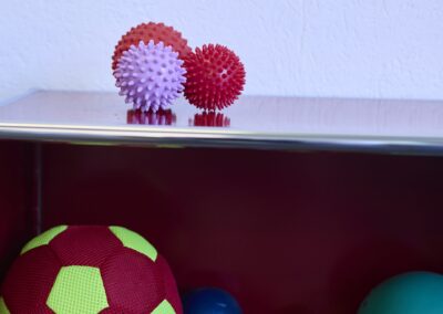 Trainingsmaterial mit verschiedenen Bällen